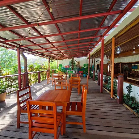 Buddha Hotel y Restaurante 100mts de playa Sanjuanillo